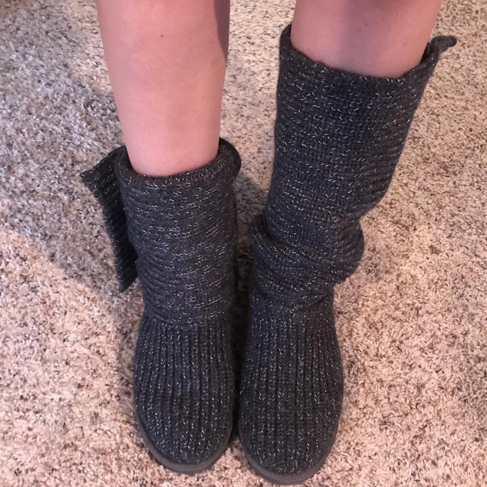 Knit Uggs - size 9 FIT LIKE 11